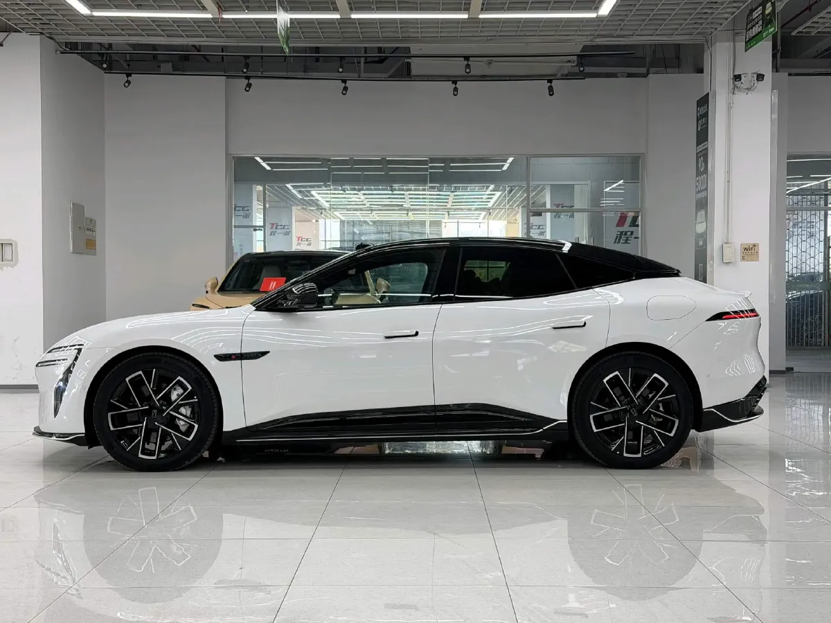 2025 Avatr 06 BEV,autocango,china used car exporter,china ev exporter,chinese used car exporter,chinese used ev exporter