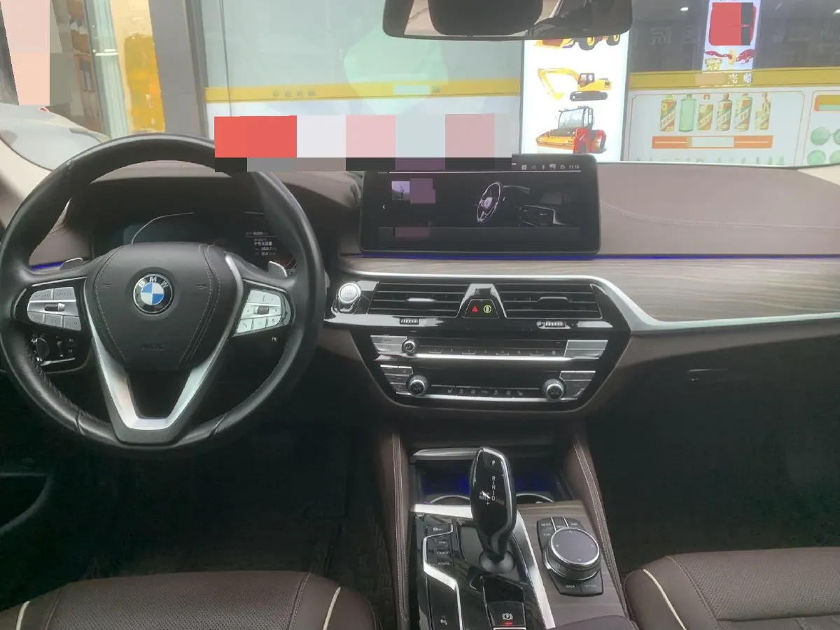 2023 BMW 5 Series 2.0T 245HP L4 8AT,autocango,china used car exporter,china ev exporter,chinese used car exporter,chinese used ev exporter