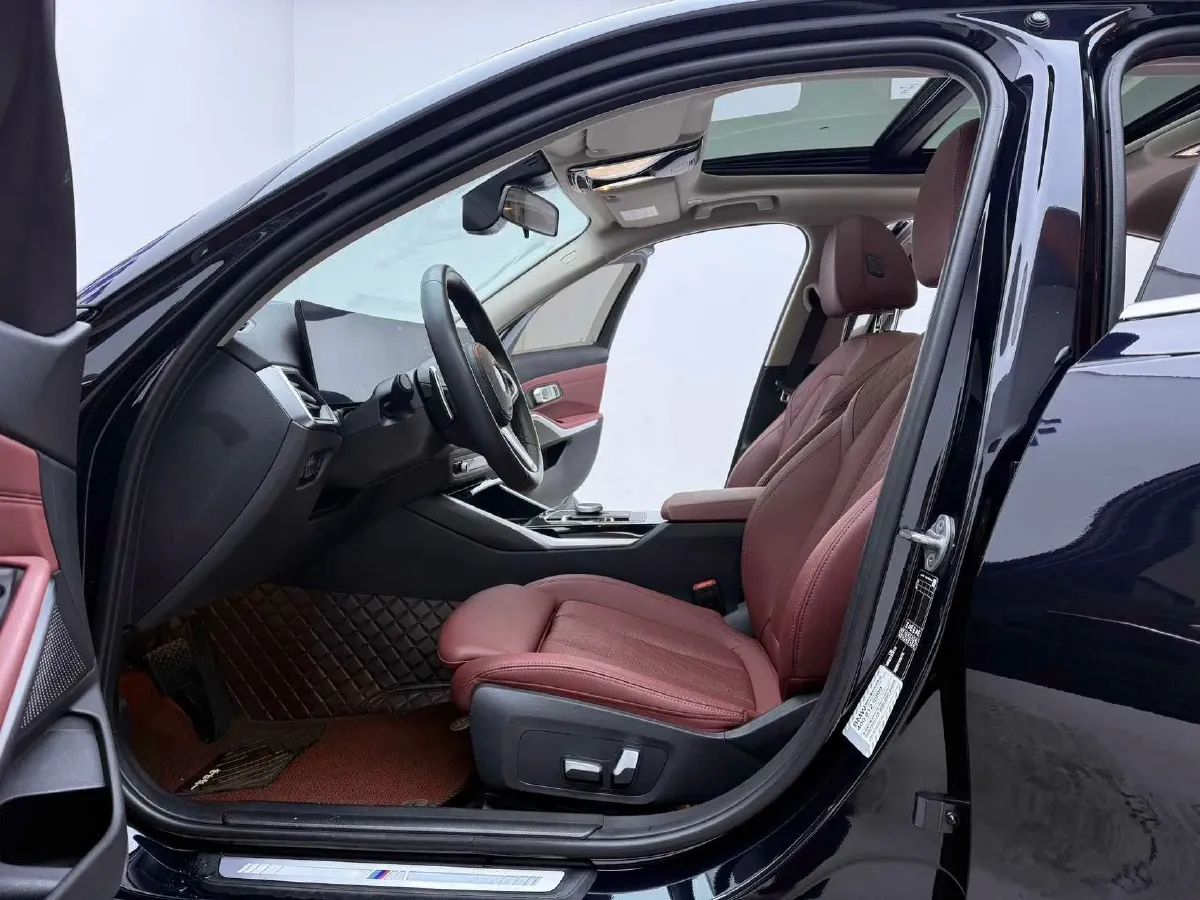 2023 BMW 3 Series 2.0T 156HP L4 8AT,autocango,china used car exporter,china ev exporter,chinese used car exporter,chinese used ev exporter