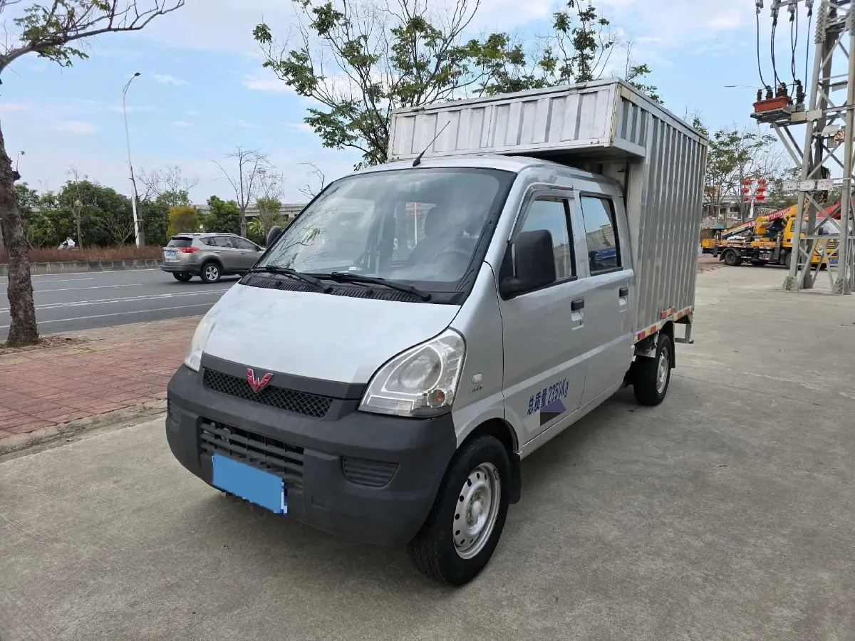 2019 WuLing RongGuang New Truck 1.5L 107HP L4 5MT,autocango,china used car exporter,china ev exporter,chinese used car exporter,chinese used ev exporter
