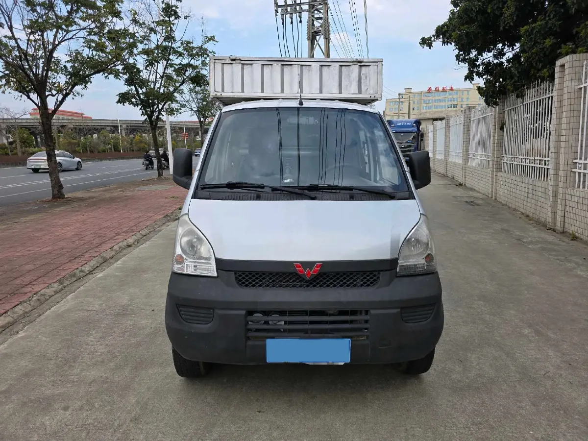 2019 WuLing RongGuang New Truck 1.5L 107HP L4 5MT,autocango,china used car exporter,china ev exporter,chinese used car exporter,chinese used ev exporter