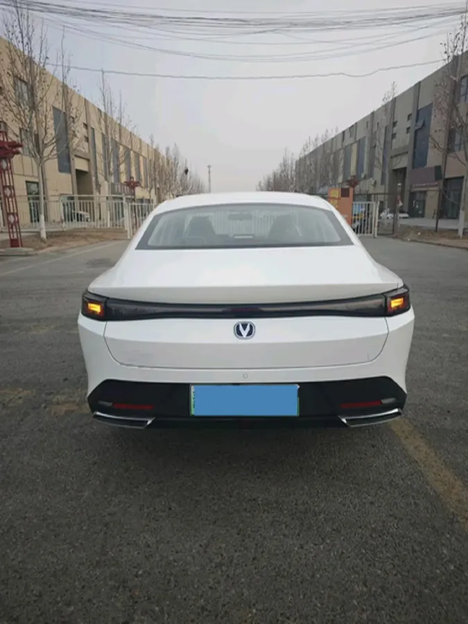 2025 ChangAn EadoPHEV 1.5L 98HP L4 E-CVT PHEV,autocango,china used car exporter,china ev exporter,chinese used car exporter,chinese used ev exporter