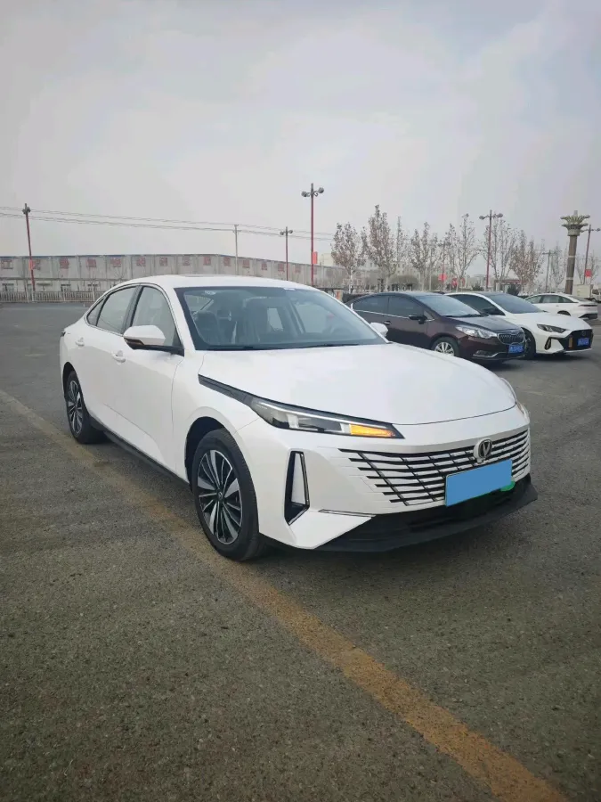 2025 ChangAn EadoPHEV 1.5L 98HP L4 E-CVT PHEV,autocango,china used car exporter,china ev exporter,chinese used car exporter,chinese used ev exporter