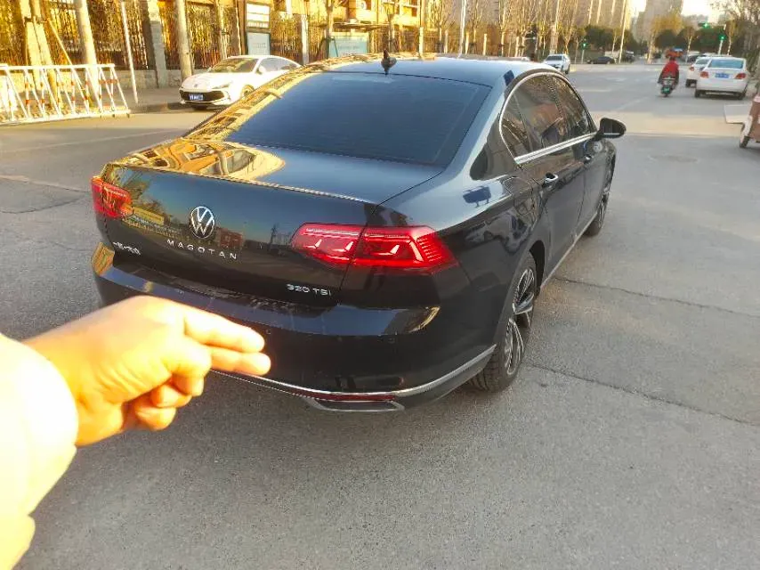 2021 Volkswagen Magotan 2.0T 186HP L4 7DCT,autocango,china used car exporter,china ev exporter,chinese used car exporter,chinese used ev exporter