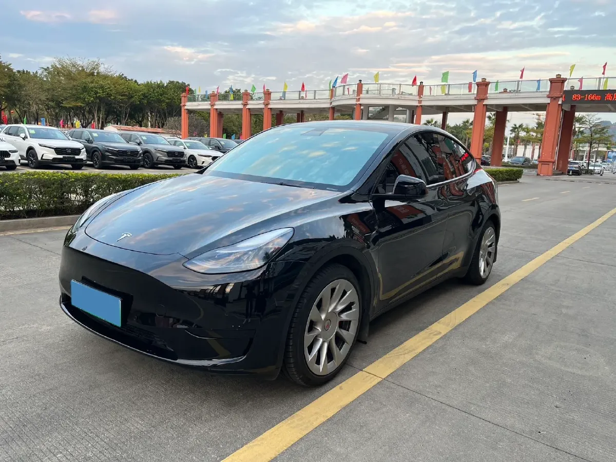 2022 Tesla Model Y BEV 60KWH,autocango,china used car exporter,china ev exporter,chinese used car exporter,chinese used ev exporter