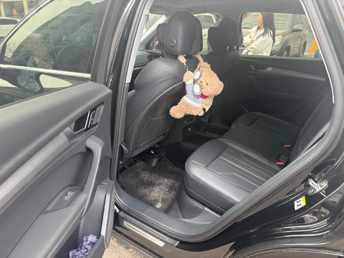 2024 Audi Q5L Sportback 2.0T 190HP L4 7DCT,autocango,china used car exporter,china ev exporter,chinese used car exporter,chinese used ev exporter