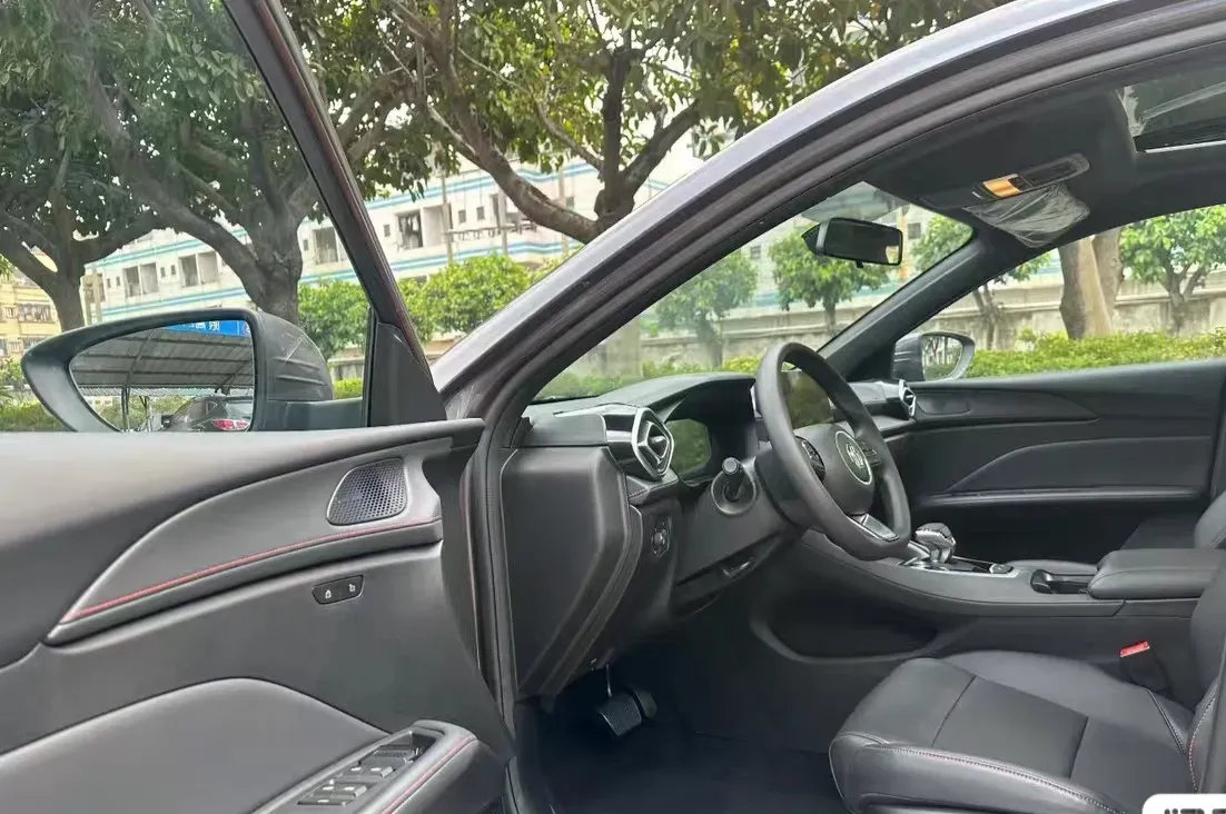 2025 MG 5 1.5T 181HP L4 7DCT,autocango,china used car exporter,china ev exporter,chinese used car exporter,chinese used ev exporter