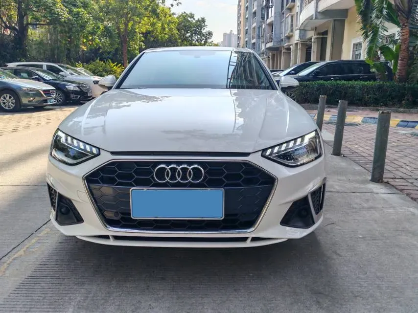 2023 Audi A4L 2.0T 190HP L4 7DCT,autocango,china used car exporter,china ev exporter,chinese used car exporter,chinese used ev exporter