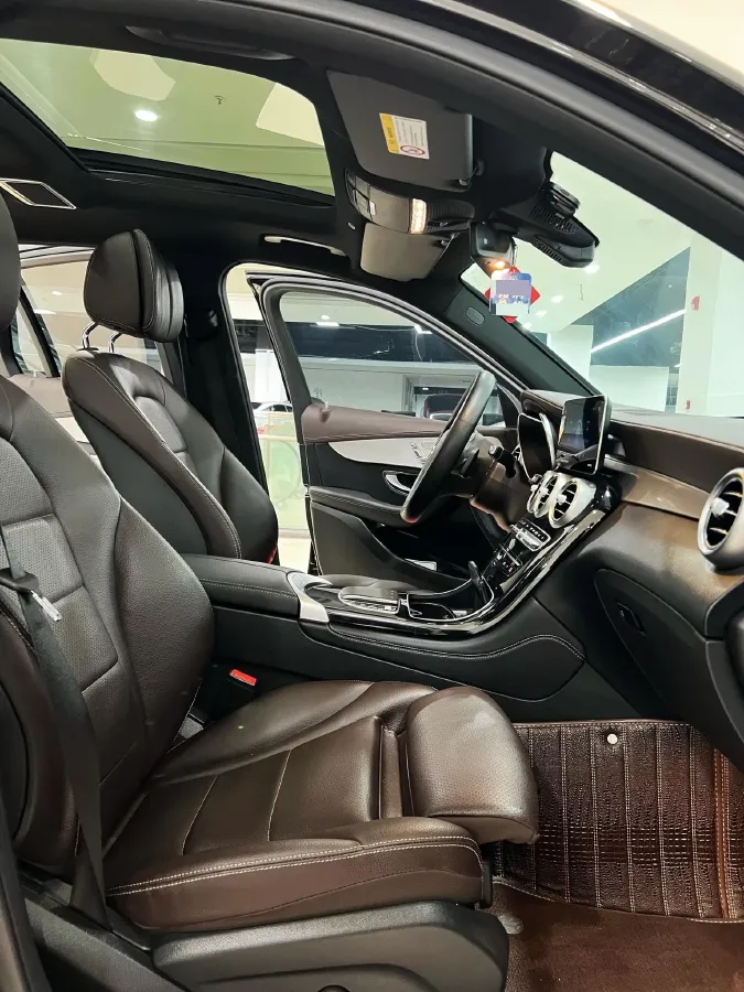 2022 Mercedes-Benz GLC Class 2.0T 197HP L4 9AT,autocango,china used car exporter,china ev exporter,chinese used car exporter,chinese used ev exporter