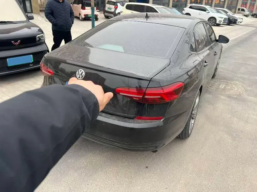 2019 Volkswagen Passat 2.0T 186HP L4 7DCT,autocango,china used car exporter,china ev exporter,chinese used car exporter,chinese used ev exporter