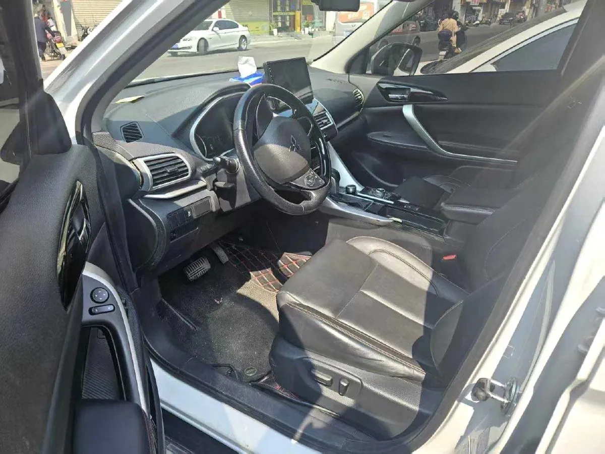 2021 Mitsubishi Eclipse Cross 1.5T 170HP L4 CVT,autocango,china used car exporter,china ev exporter,chinese used car exporter,chinese used ev exporter