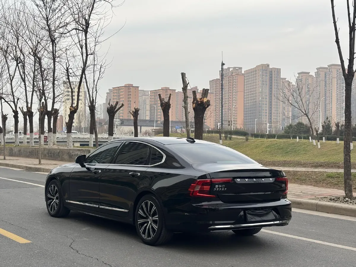 2021 Volvo S90 2.0T 250HP L4 8AT,autocango,china used car exporter,china ev exporter,chinese used car exporter,chinese used ev exporter