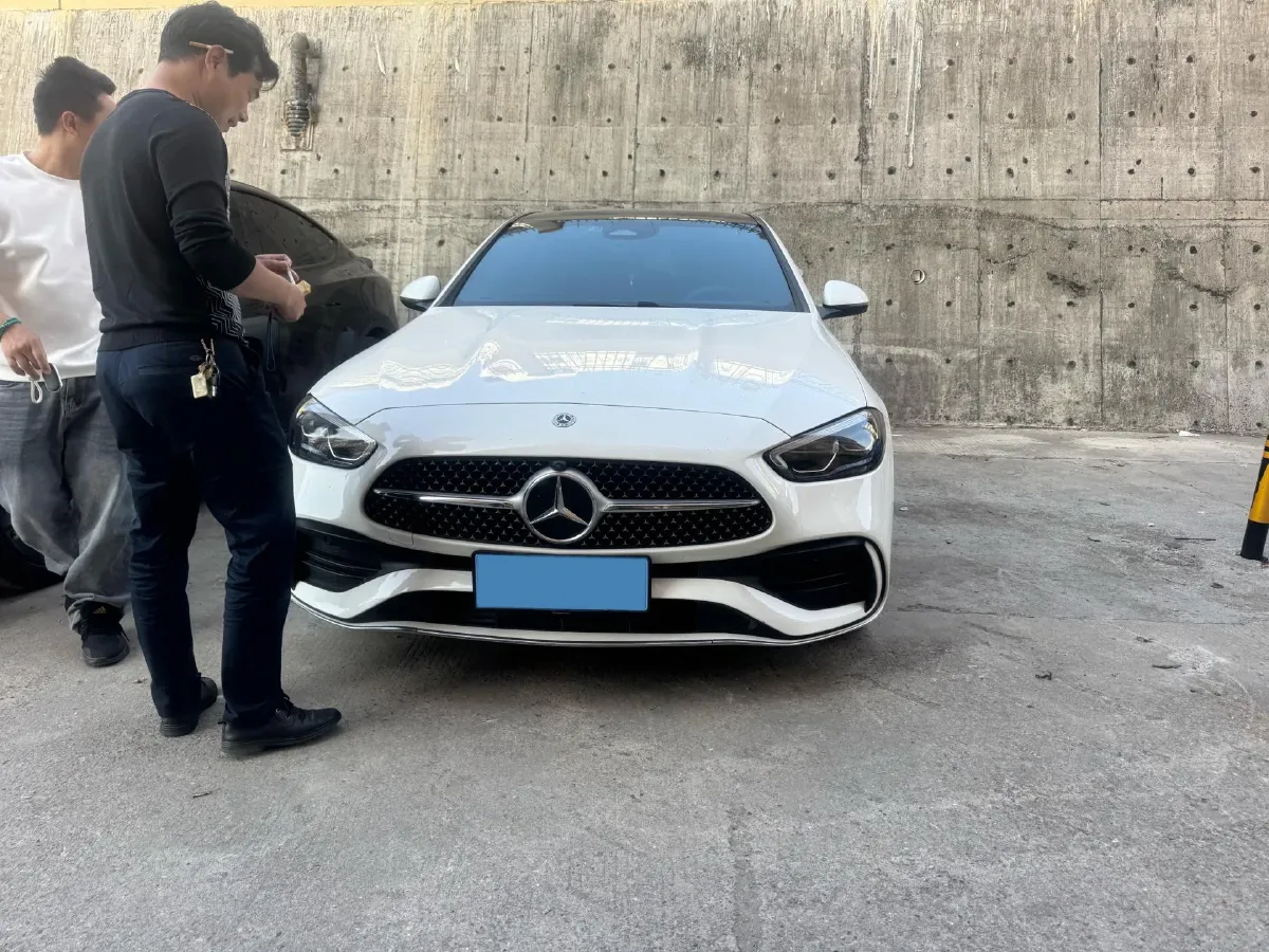 2025 Mercedes-Benz C Class 1.5T 204HP L4 9AT,autocango,china used car exporter,china ev exporter,chinese used car exporter,chinese used ev exporter