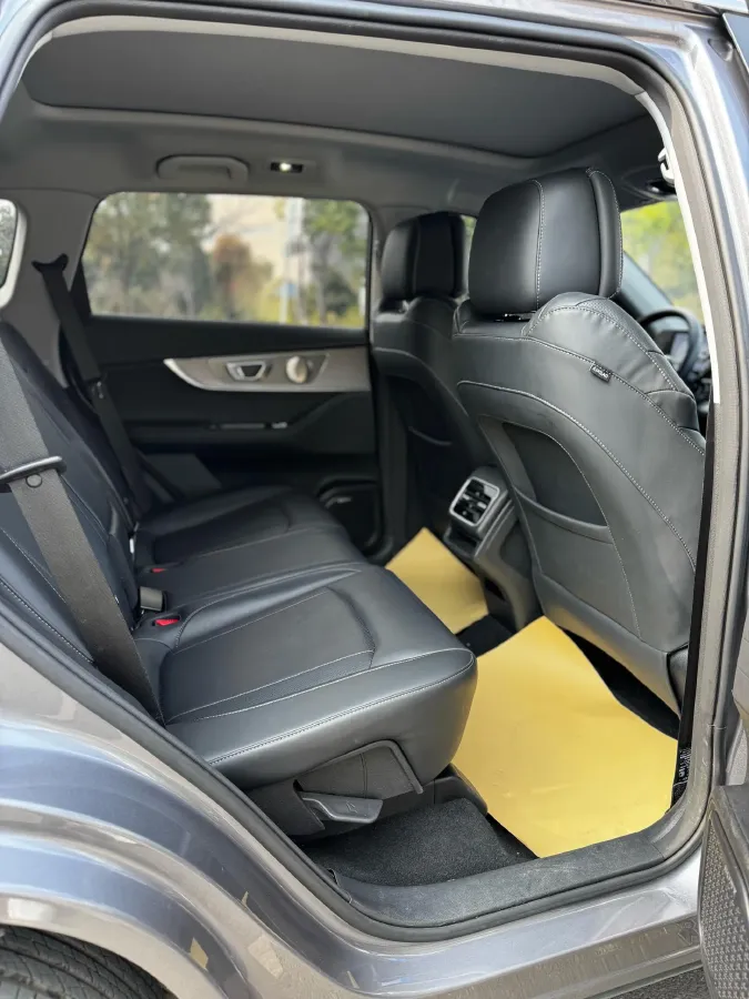 2024 Chery Tiggo 8 PRO 1.6T 197HP L4 7DCT,autocango,china used car exporter,china ev exporter,chinese used car exporter,chinese used ev exporter