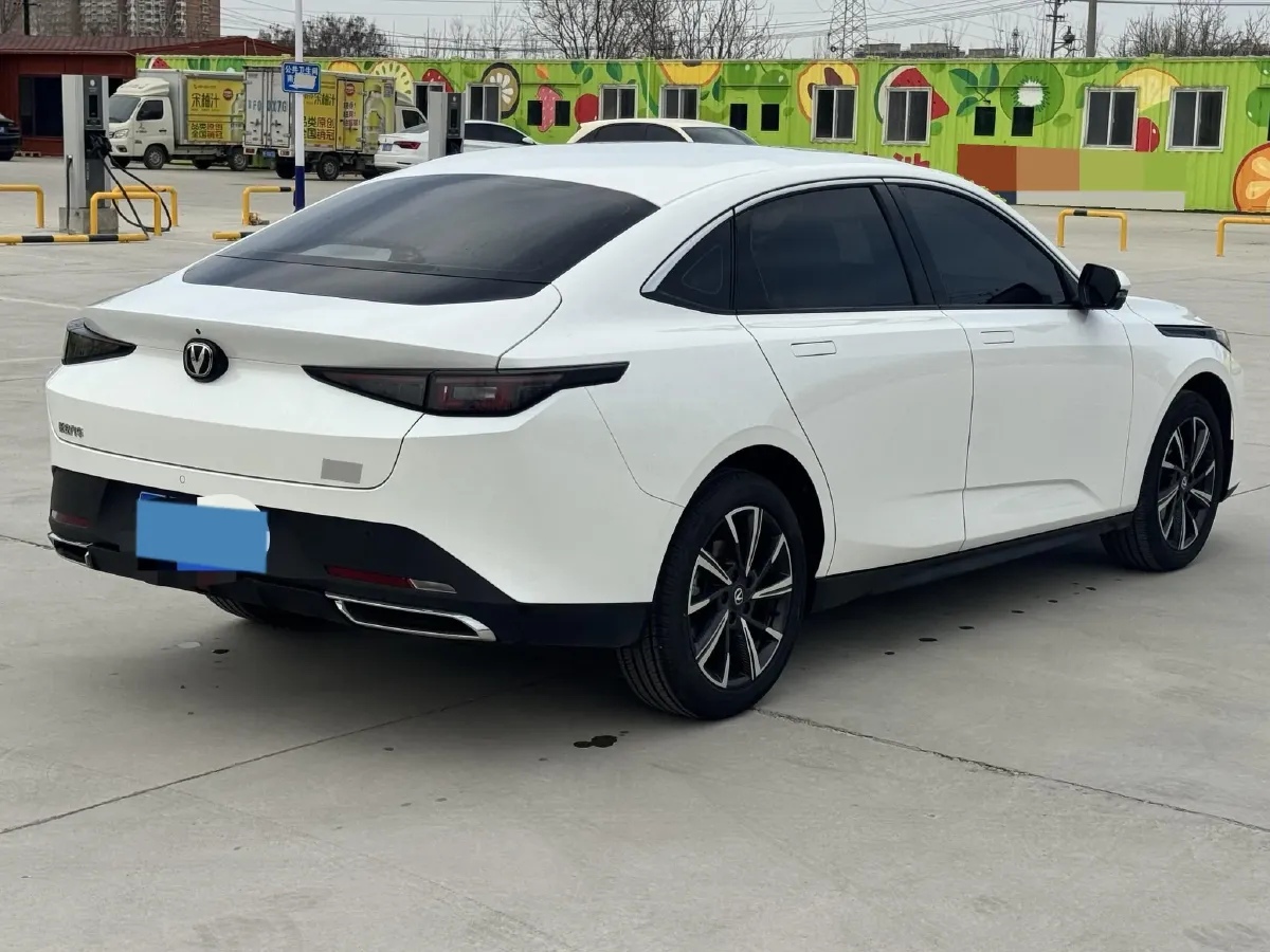 2024 ChangAn Eado 1.5T 170HP L4 7DCT,autocango,china used car exporter,china ev exporter,chinese used car exporter,chinese used ev exporter