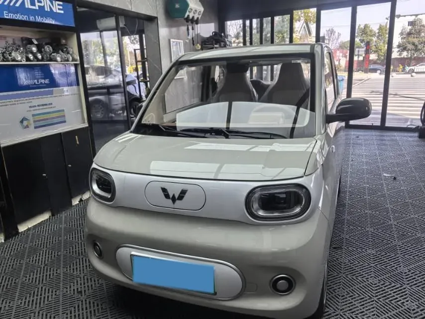 2024 WuLing HongGuang MINI EV BEV 17.3KWH,autocango,china used car exporter,china ev exporter,chinese used car exporter,chinese used ev exporter