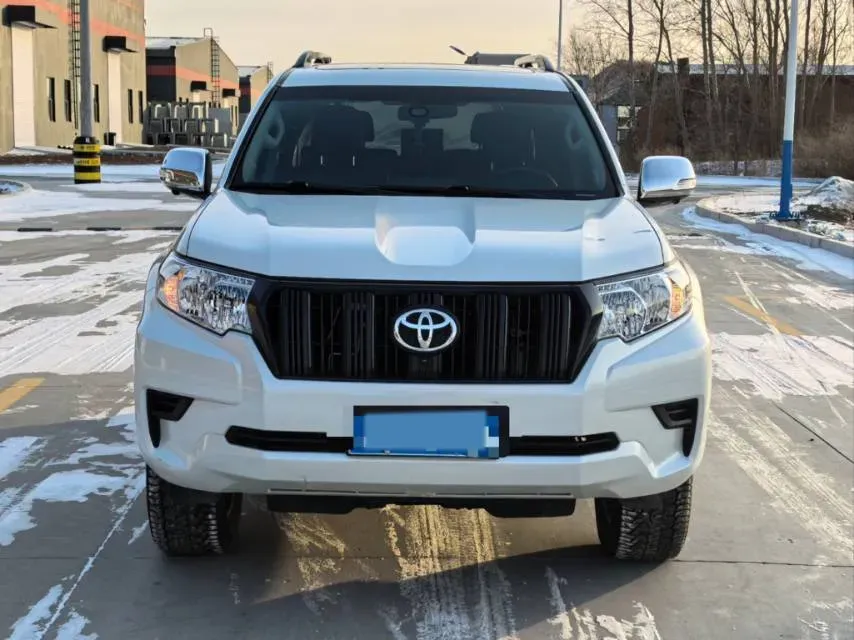 2018 Land Rover Discovery Sport 2.0T 241HP L4 9AT,autocango,china used car exporter,china ev exporter,chinese used car exporter,chinese used ev exporter