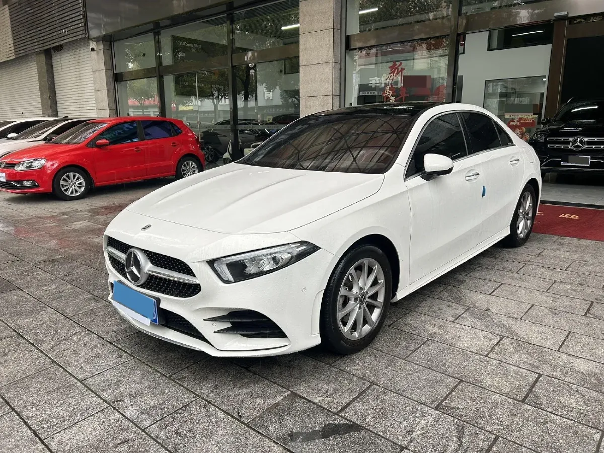 2021 Mercedes-Benz A Class 1.3T 163HP L4 7DCT,autocango,china used car exporter,china ev exporter,chinese used car exporter,chinese used ev exporter