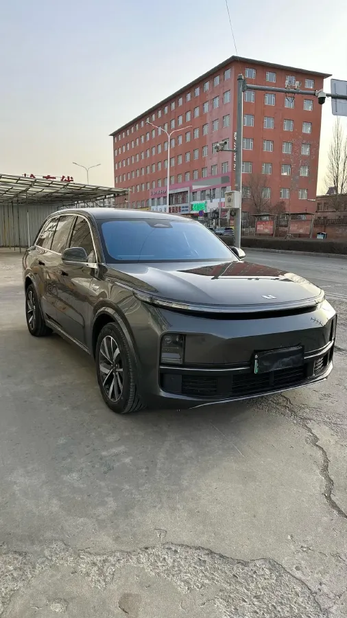 2023 Li L8 Range Extended 154HP REEV 40.9KWH,autocango,china used car exporter,china ev exporter,chinese used car exporter,chinese used ev exporter