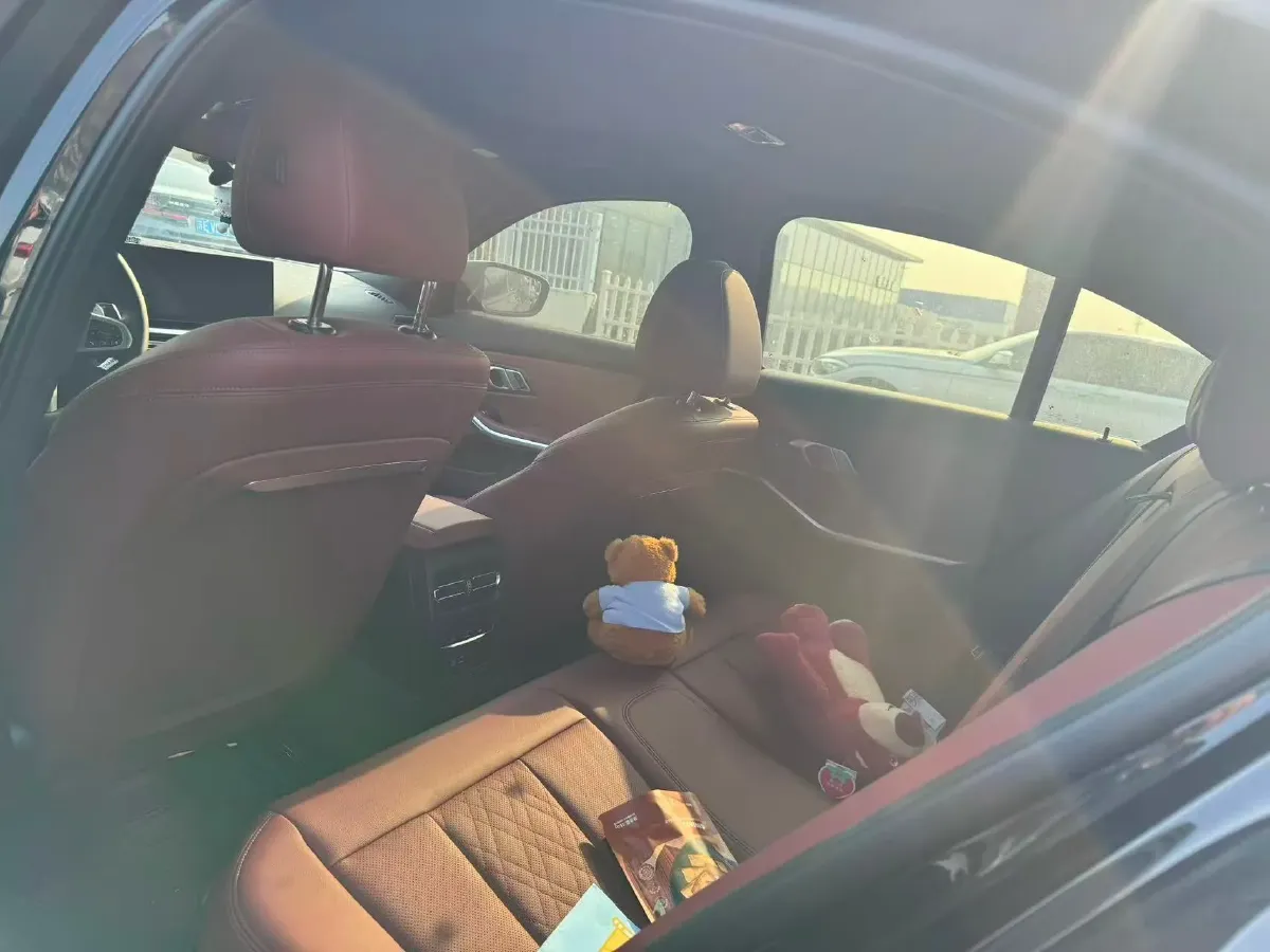 2024 BMW 3 Series 2.0T 184HP L4 8AT,autocango,china used car exporter,china ev exporter,chinese used car exporter,chinese used ev exporter