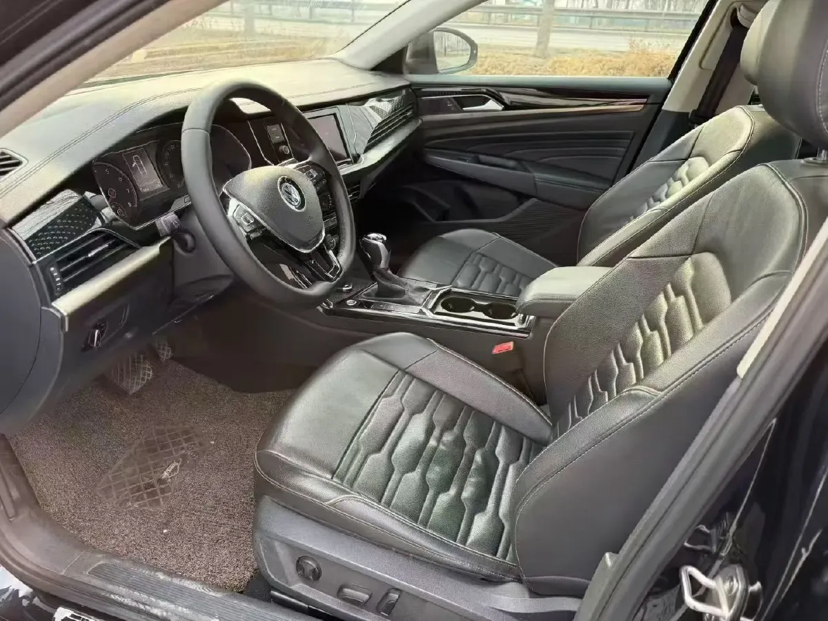 2020 Volkswagen Passat 2.0T 186HP L4 7DCT,autocango,china used car exporter,china ev exporter,chinese used car exporter,chinese used ev exporter