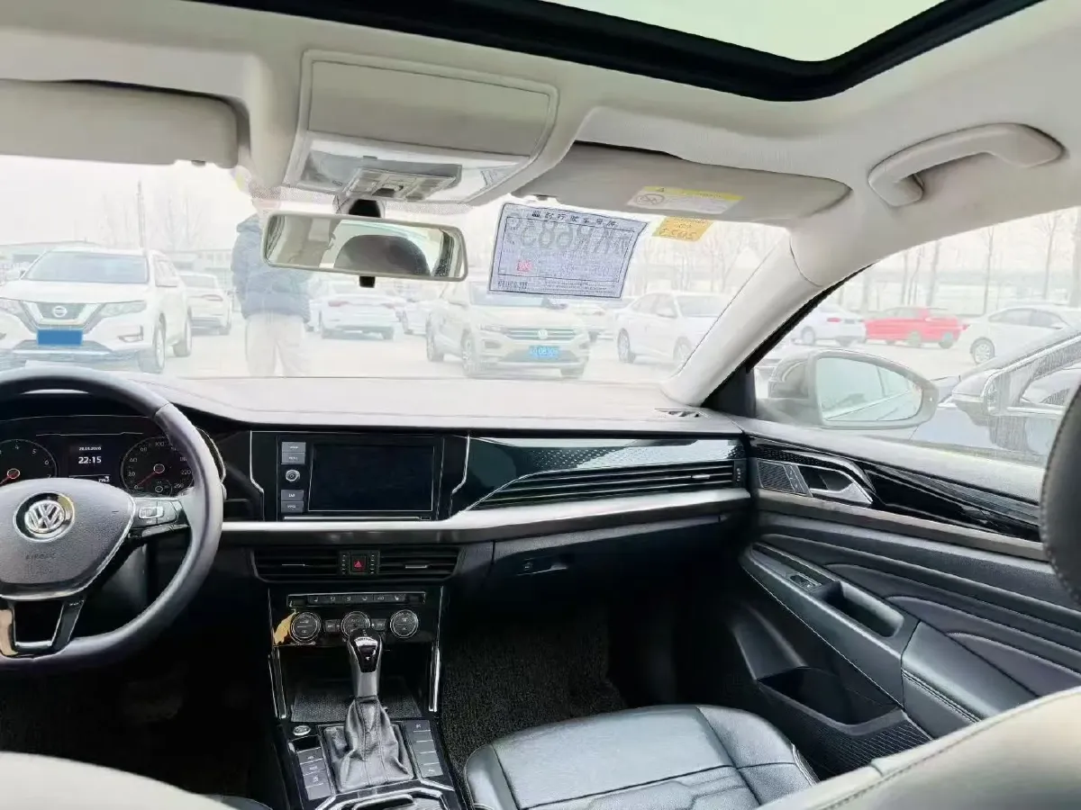 2020 Volkswagen Passat 2.0T 186HP L4 7DCT,autocango,china used car exporter,china ev exporter,chinese used car exporter,chinese used ev exporter