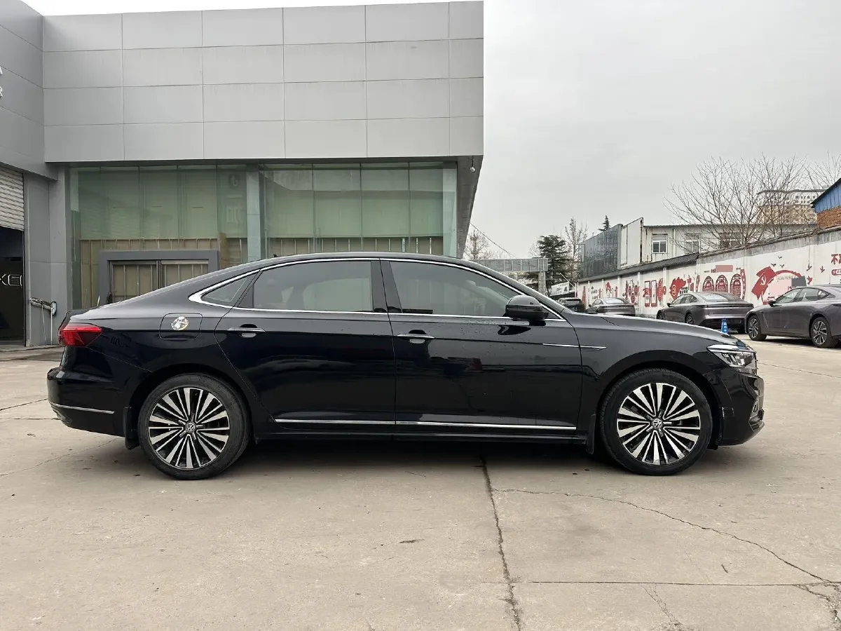 2020 Volkswagen Passat 2.0T 186HP L4 7DCT,autocango,china used car exporter,china ev exporter,chinese used car exporter,chinese used ev exporter