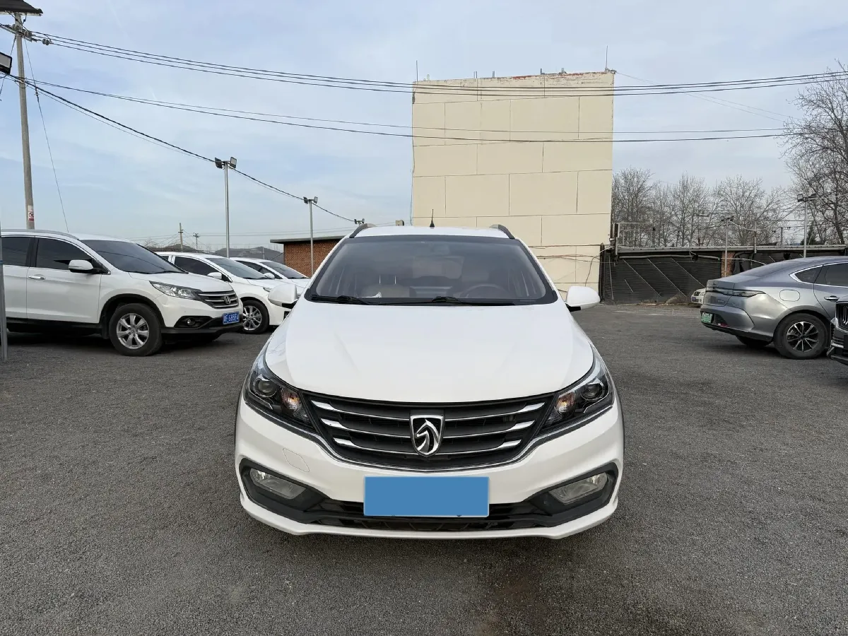 2017 BaoJun 310W 1.5L 112HP L4 6MT,autocango,china used car exporter,china ev exporter,chinese used car exporter,chinese used ev exporter