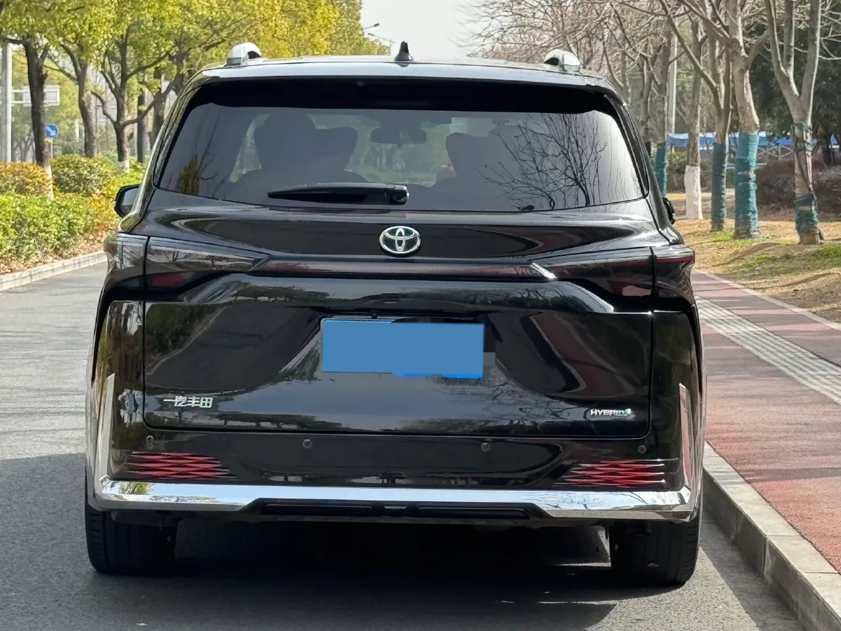 2023 Toyota Granvia 2.5L 189HP L4 E-CVT Hybrid,autocango,china used car exporter,china ev exporter,chinese used car exporter,chinese used ev exporter