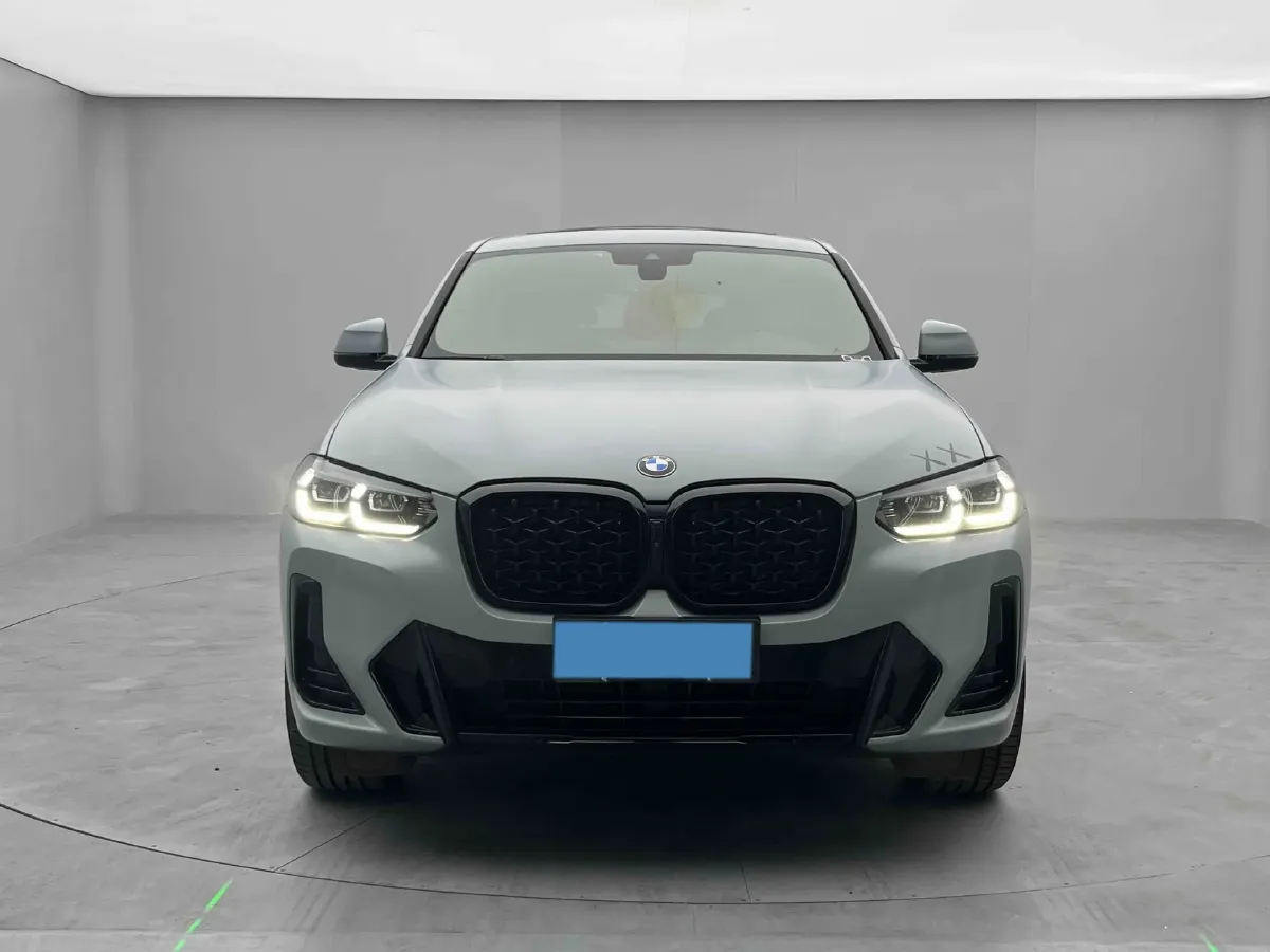 2022 BMW X4 2.0T 245HP L4 8AT,autocango,china used car exporter,china ev exporter,chinese used car exporter,chinese used ev exporter