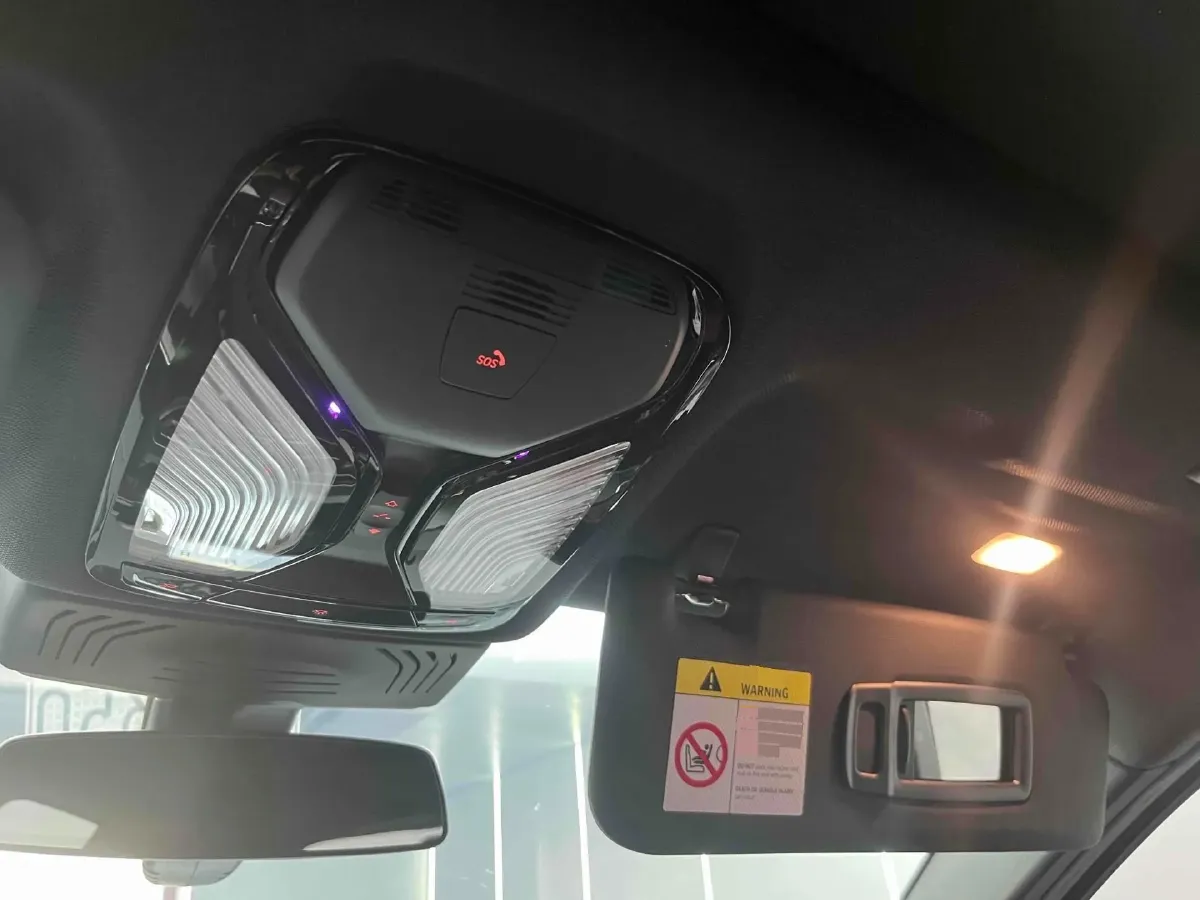 2022 BMW X4 2.0T 245HP L4 8AT,autocango,china used car exporter,china ev exporter,chinese used car exporter,chinese used ev exporter