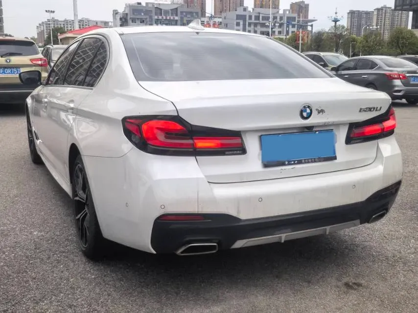 2022 BMW 5 Series 2.0T 252HP L4 8AT,autocango,china used car exporter,china ev exporter,chinese used car exporter,chinese used ev exporter