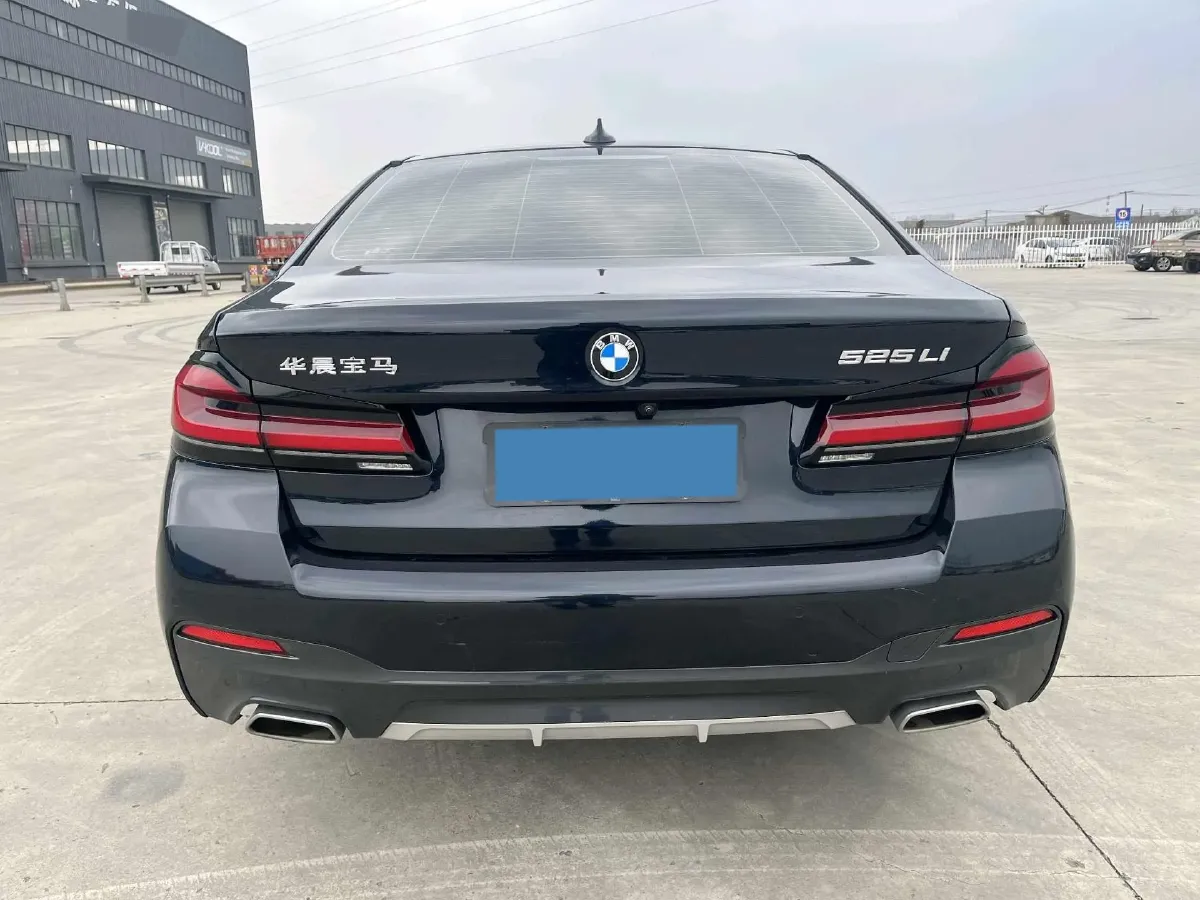 2022 BMW 5 Series 2.0T 184HP L4 8AT,autocango,china used car exporter,china ev exporter,chinese used car exporter,chinese used ev exporter