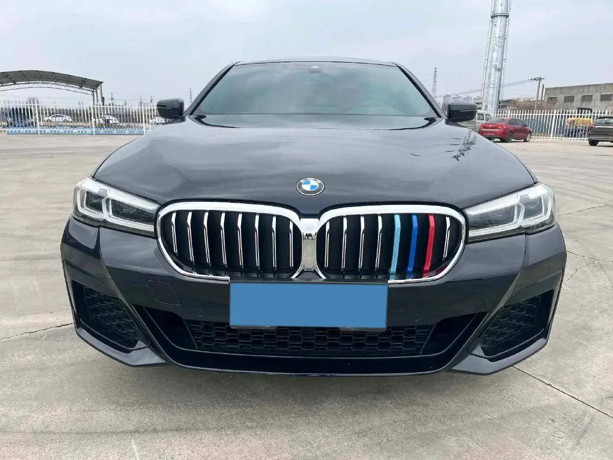 2022 BMW 5 Series 2.0T 184HP L4 8AT,autocango,china used car exporter,china ev exporter,chinese used car exporter,chinese used ev exporter