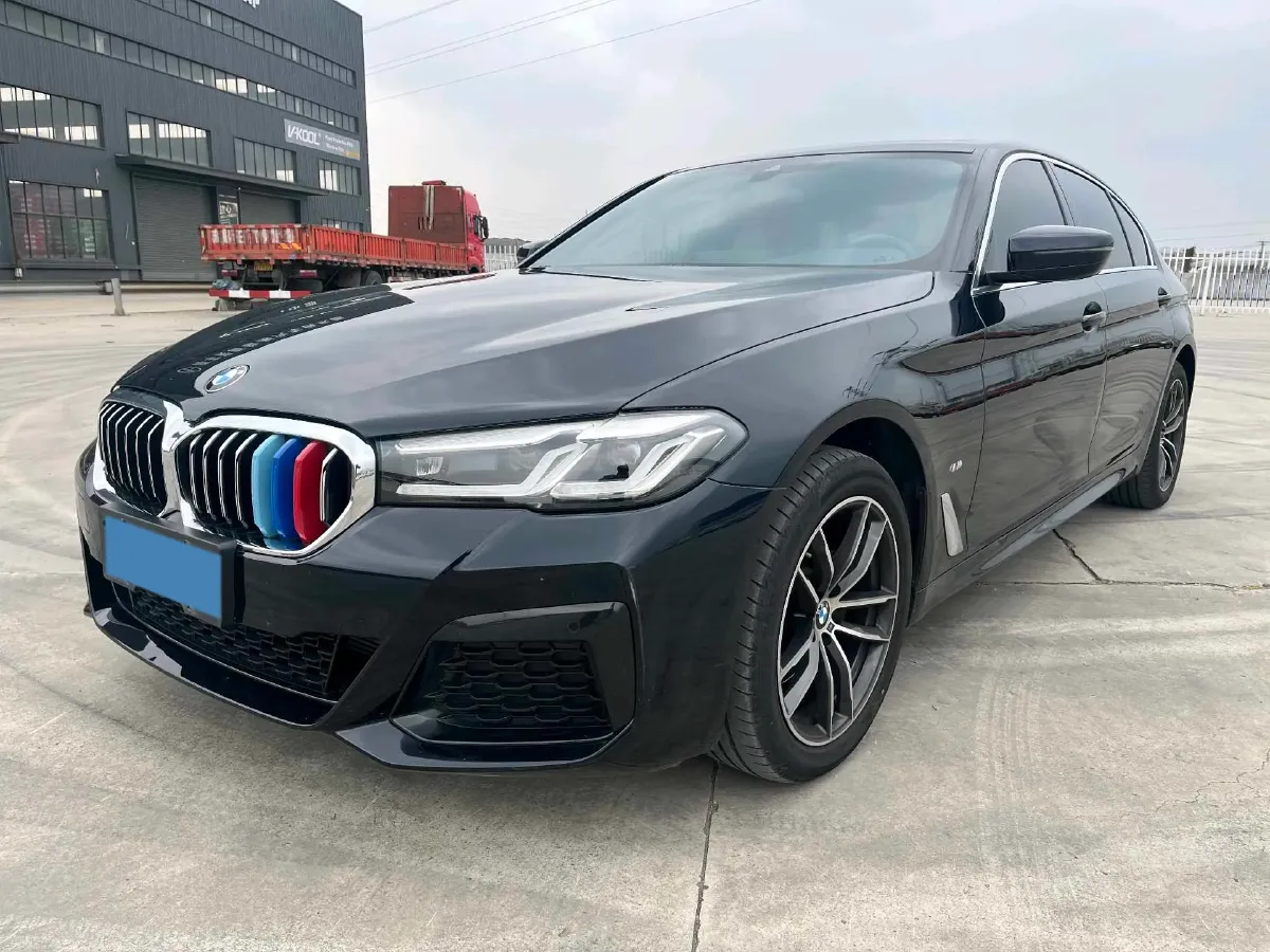 2022 BMW 5 Series 2.0T 184HP L4 8AT,autocango,china used car exporter,china ev exporter,chinese used car exporter,chinese used ev exporter