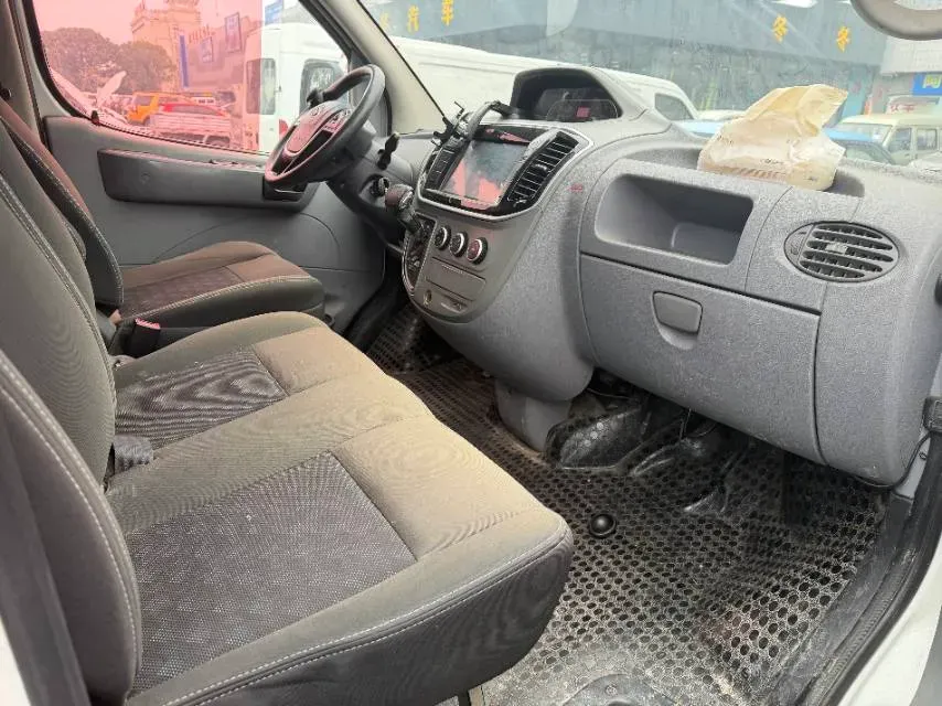 2018 MAXUS XinTu V80 2.5T 136HP L4 6MT,autocango,china used car exporter,china ev exporter,chinese used car exporter,chinese used ev exporter