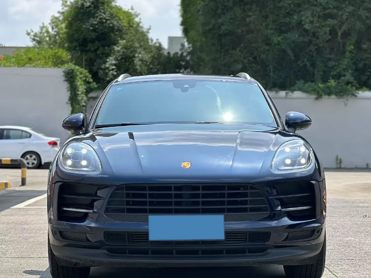 2018 Porsche Macan 2.0T 252HP L4 7DCT,autocango,china used car exporter,china ev exporter,chinese used car exporter,chinese used ev exporter