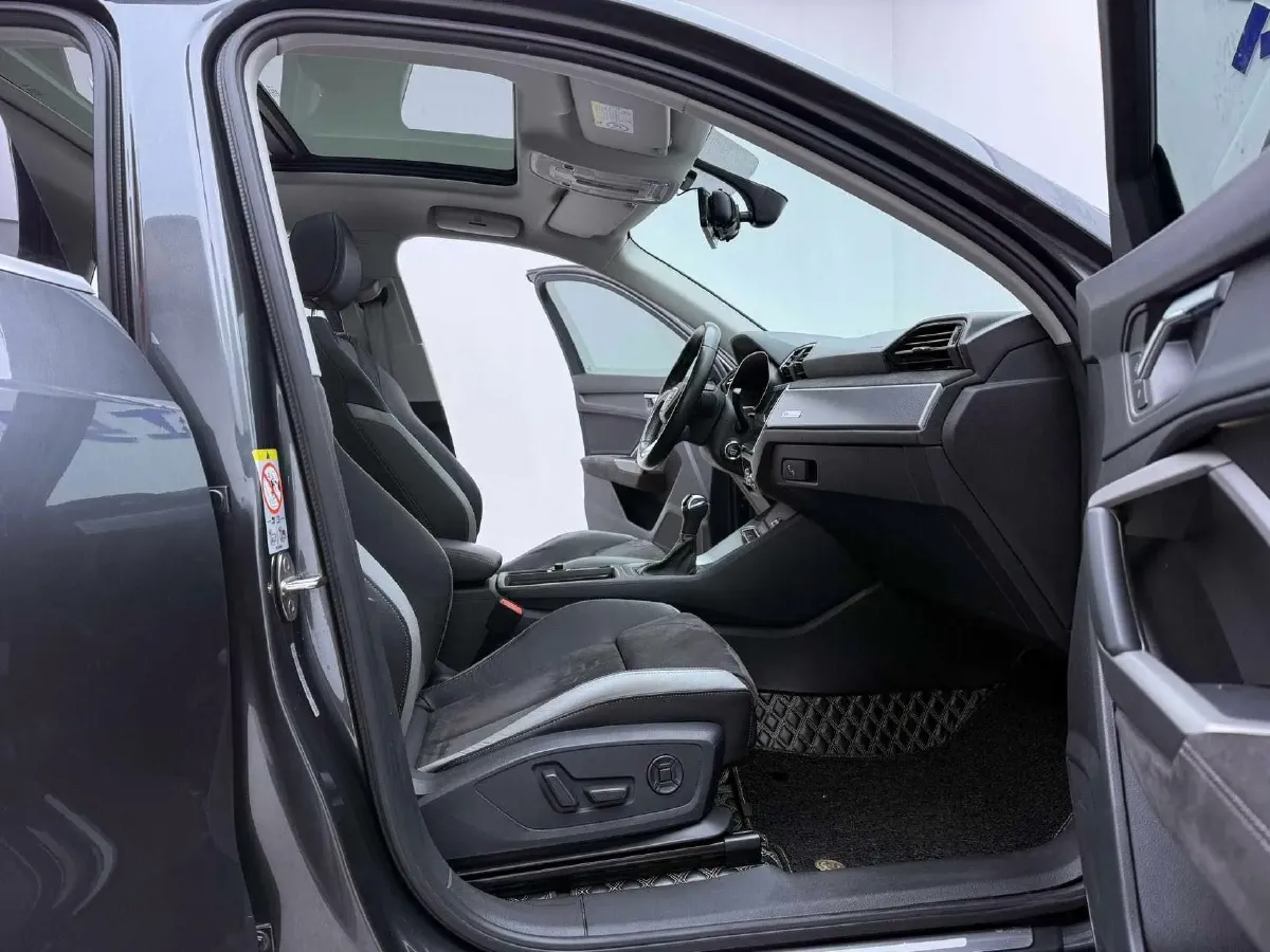 2021 Audi Q3 1.4T 150HP L4 7DCT,autocango,china used car exporter,china ev exporter,chinese used car exporter,chinese used ev exporter