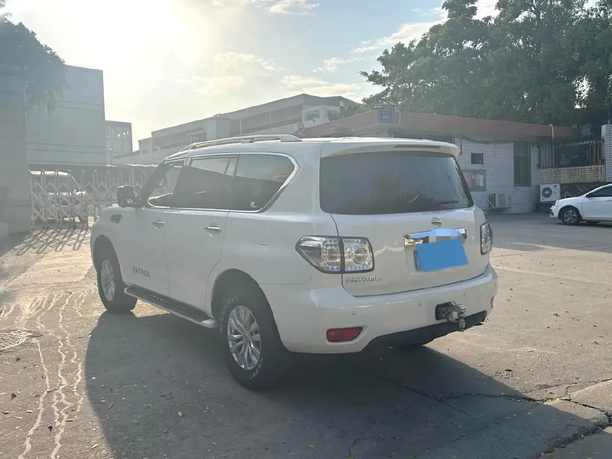 2018 Nissan Patrol 4.0L 279HP V6 7AT,autocango,china used car exporter,china ev exporter,chinese used car exporter,chinese used ev exporter