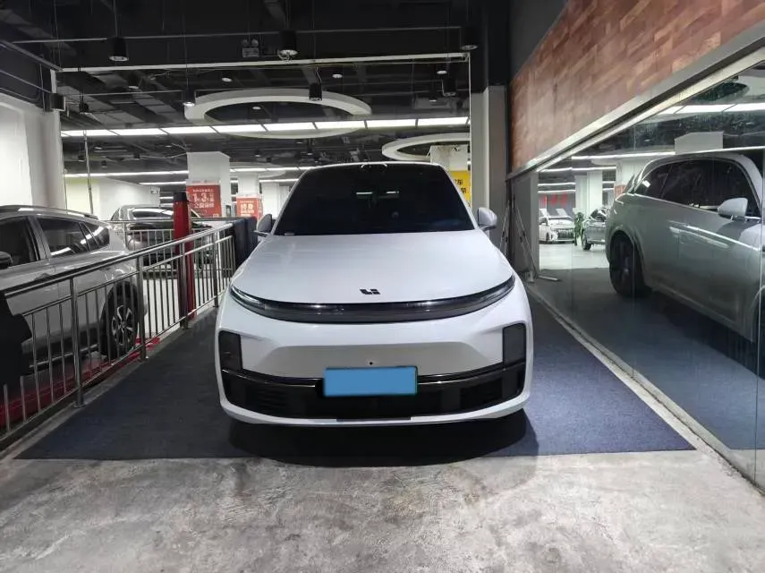 2024 Li L8 Range Extended 154HP REEV 42.8KWH,autocango,china used car exporter,china ev exporter,chinese used car exporter,chinese used ev exporter