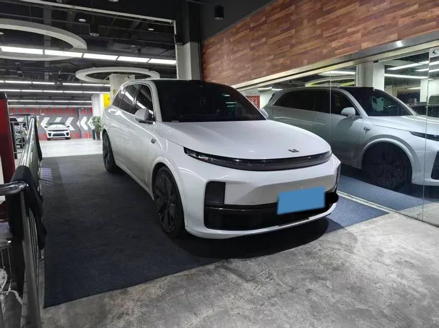 2024 Li L8 Range Extended 154HP REEV 42.8KWH,autocango,china used car exporter,china ev exporter,chinese used car exporter,chinese used ev exporter