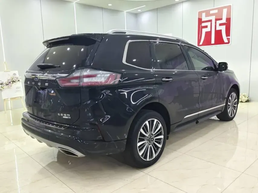 2021 Ford Edge 2.0T 245HP L4 8AT,autocango,china used car exporter,china ev exporter,chinese used car exporter,chinese used ev exporter