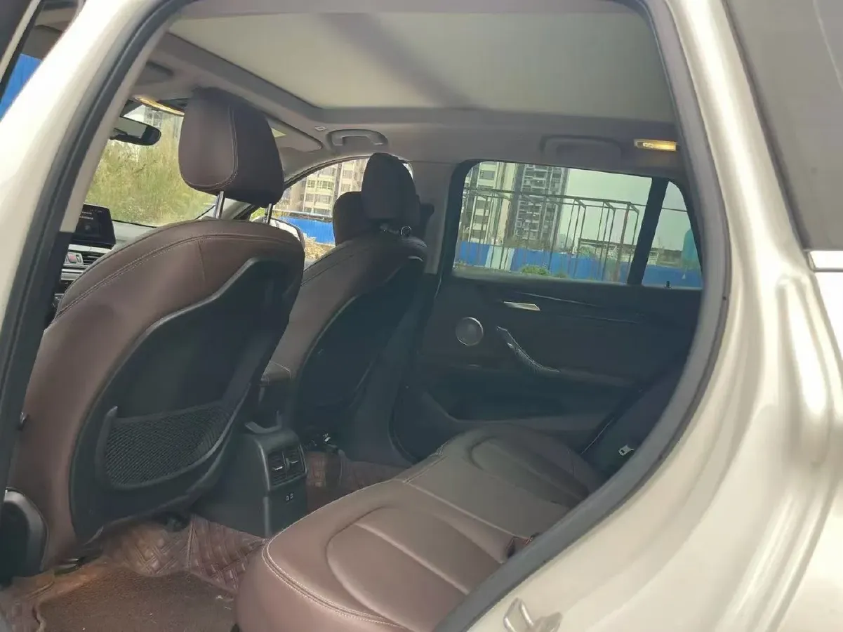 2021 BMW X1 2.0T 192HP L4 7DCT,autocango,china used car exporter,china ev exporter,chinese used car exporter,chinese used ev exporter