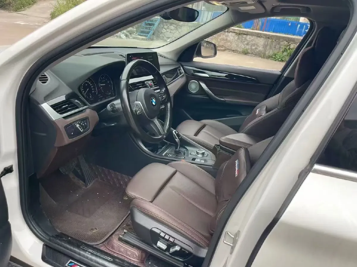 2021 BMW X1 2.0T 192HP L4 7DCT,autocango,china used car exporter,china ev exporter,chinese used car exporter,chinese used ev exporter