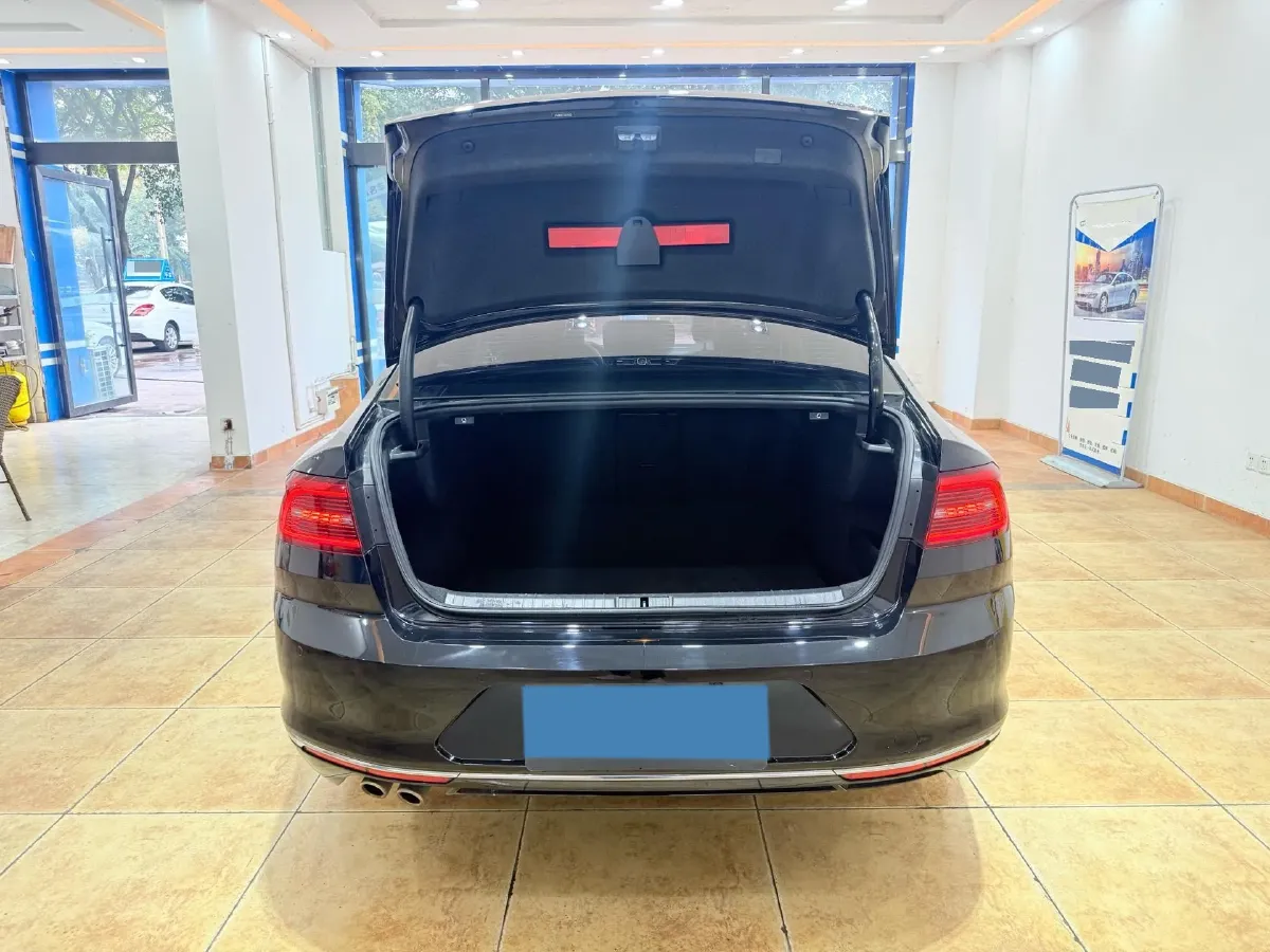 2018 Volkswagen Magotan 1.8T 180HP L4 7DCT,autocango,china used car exporter,china ev exporter,chinese used car exporter,chinese used ev exporter