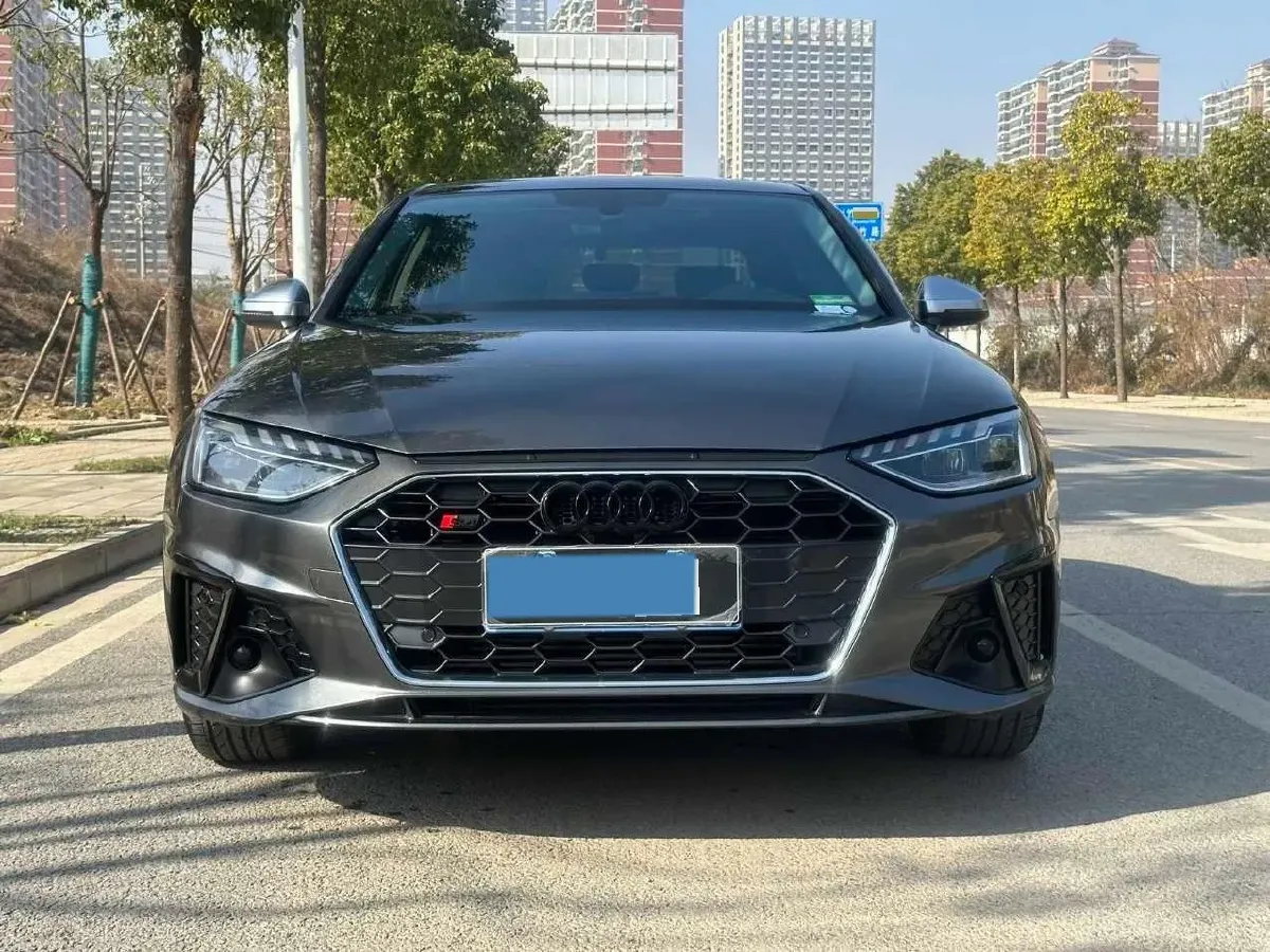 2022 Audi A4L 2.0T 150HP L4 7DCT,autocango,china used car exporter,china ev exporter,chinese used car exporter,chinese used ev exporter