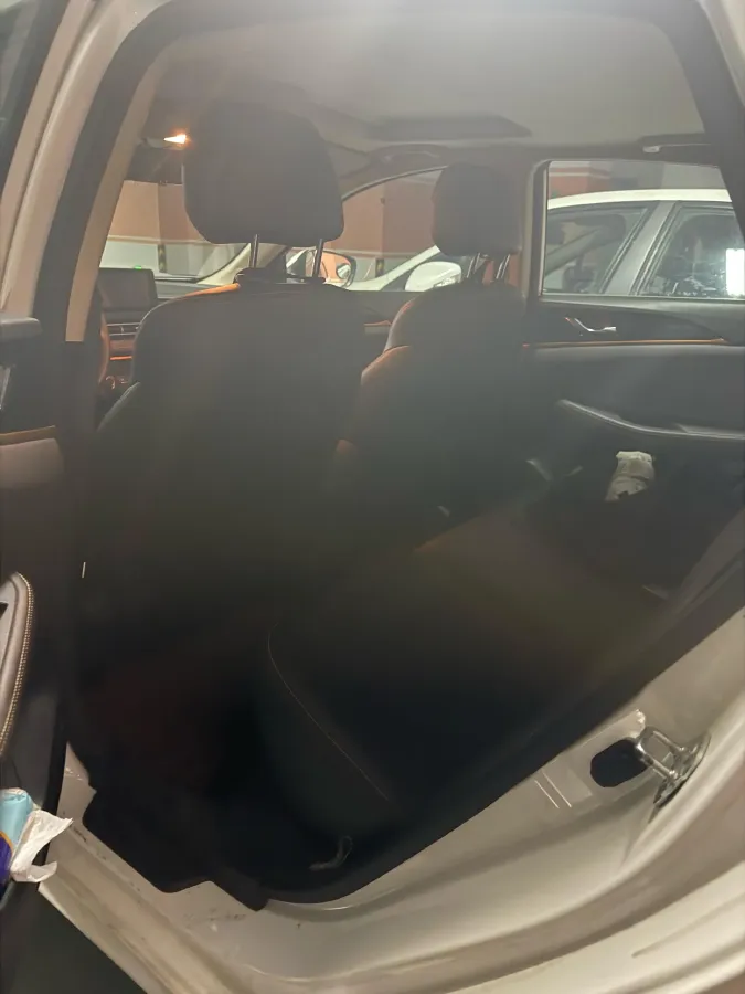 2019 ChangAn Eado DT 1.6L 125HP L4 5MT,autocango,china used car exporter,china ev exporter,chinese used car exporter,chinese used ev exporter