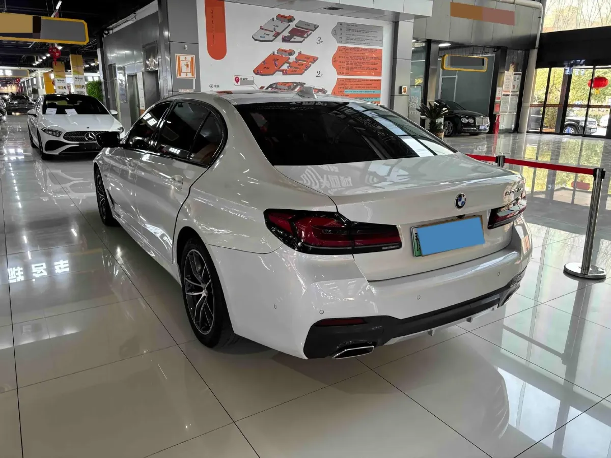 2022 BMW 5 Series 2.0T 184HP L4 8AT PHEV 17.7KWH,autocango,china used car exporter,china ev exporter,chinese used car exporter,chinese used ev exporter