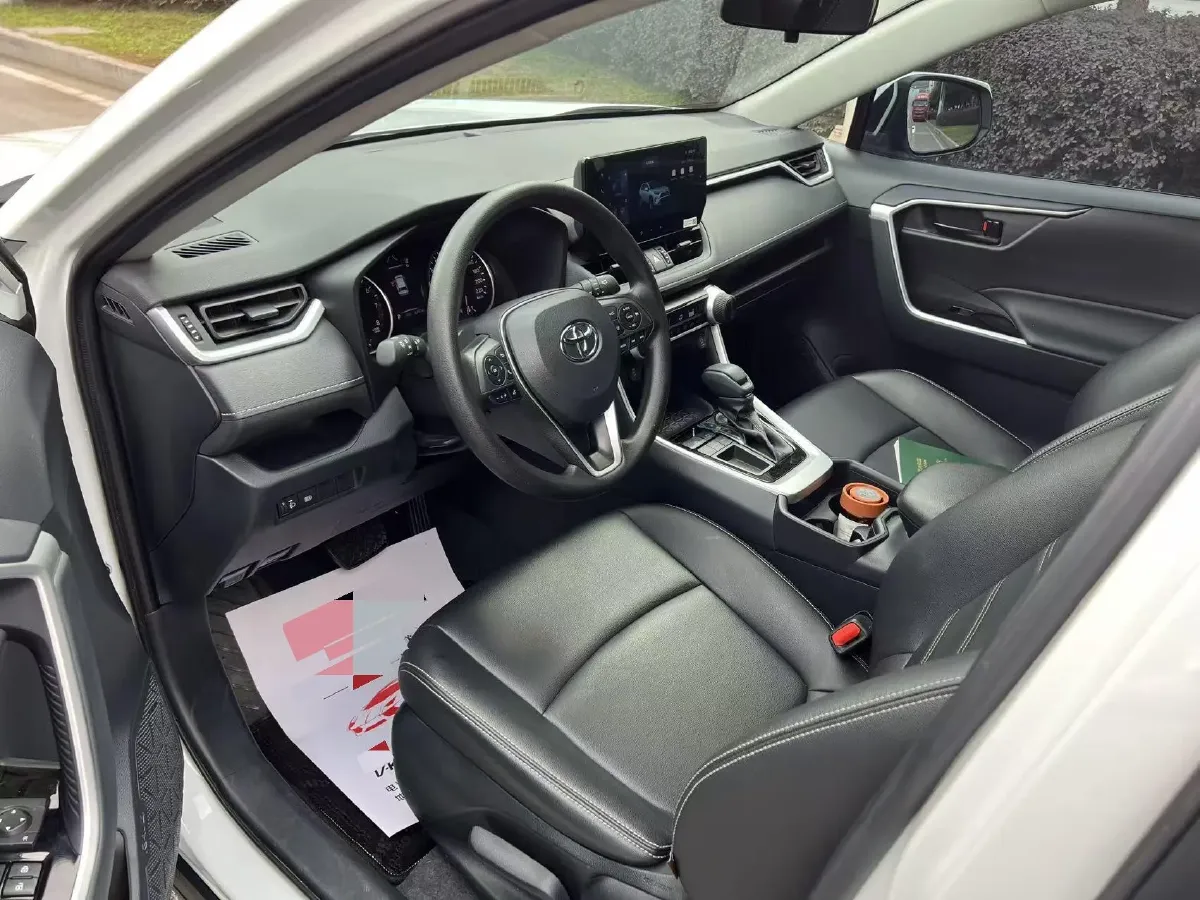 2024 Toyota RAV4 2.0L 171HP L4 CVT,autocango,china used car exporter,china ev exporter,chinese used car exporter,chinese used ev exporter