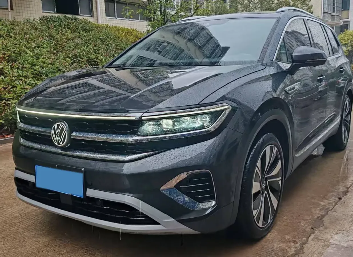2023 Volkswagen Talagon 2.0T 220HP L4 7DCT,autocango,china used car exporter,china ev exporter,chinese used car exporter,chinese used ev exporter